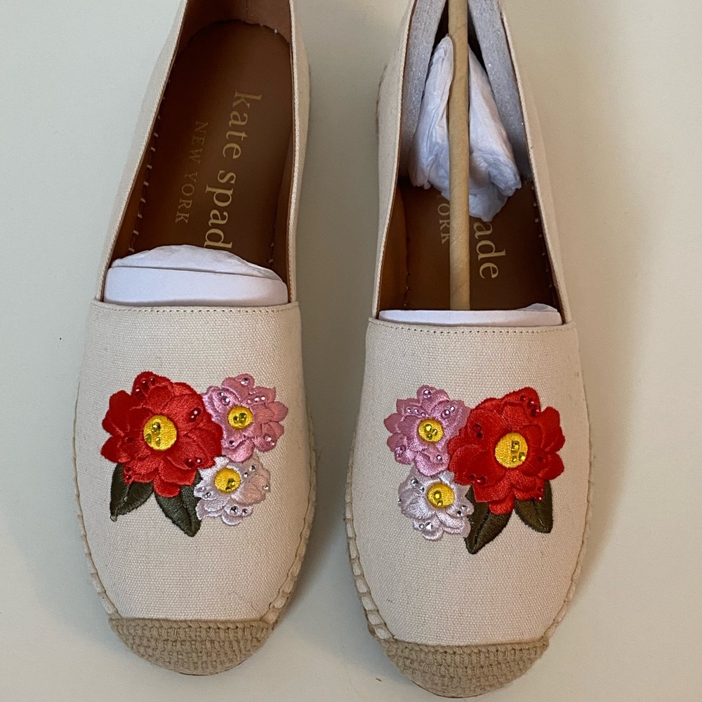 NWOT Kate Spade Floral Appliqué Canvas Espadrilles Size 8.5B